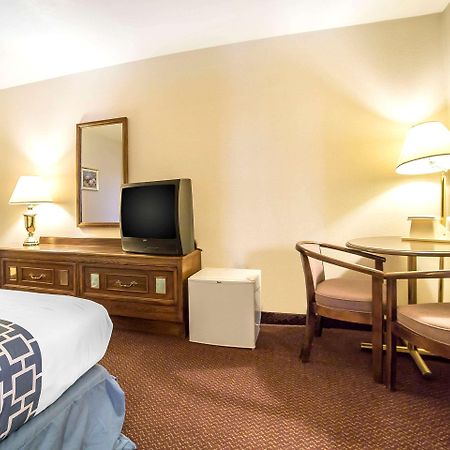 Econo Lodge Inn & Suites Sandy Εξωτερικό φωτογραφία