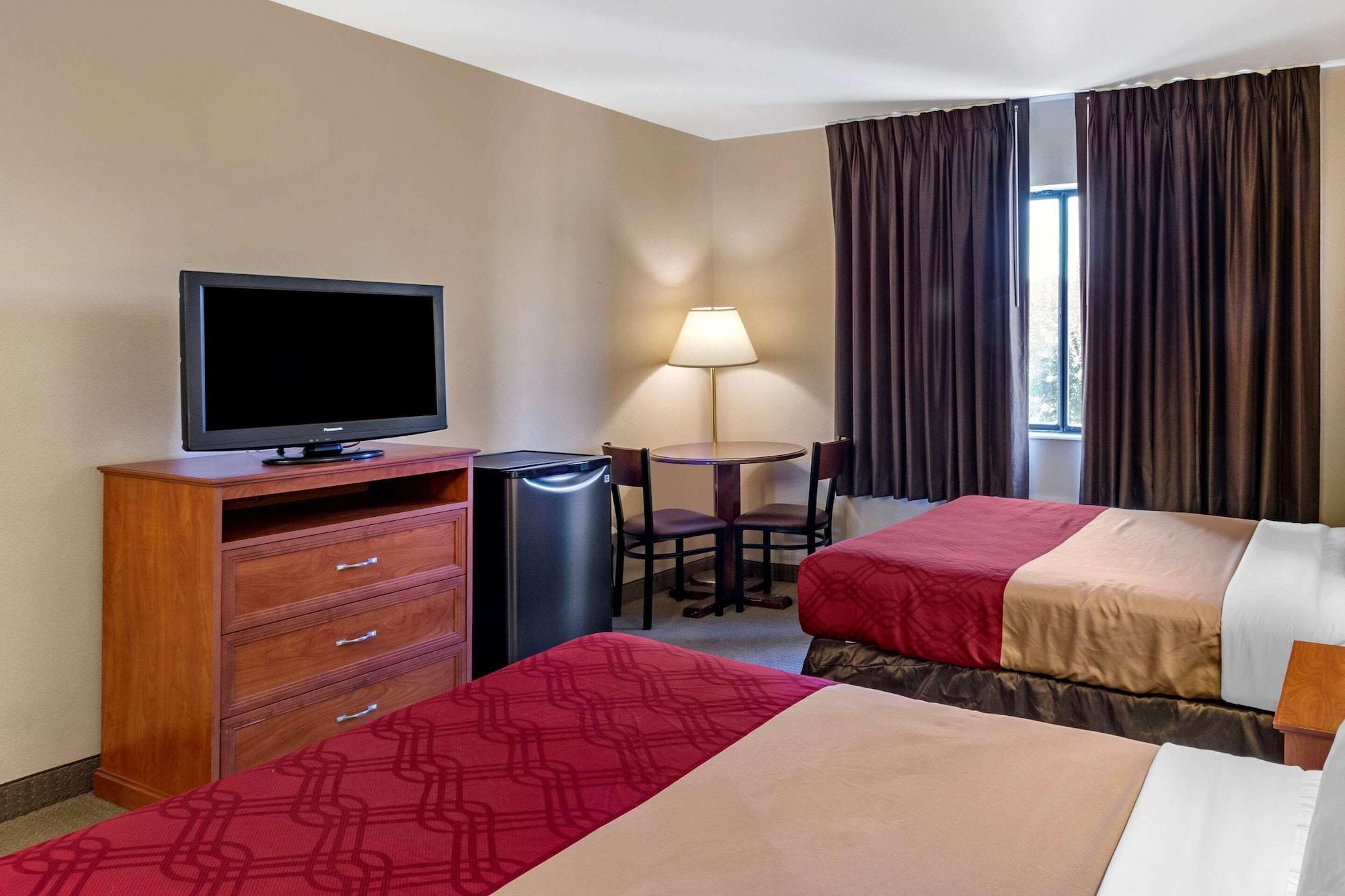 Econo Lodge Inn & Suites Sandy Εξωτερικό φωτογραφία