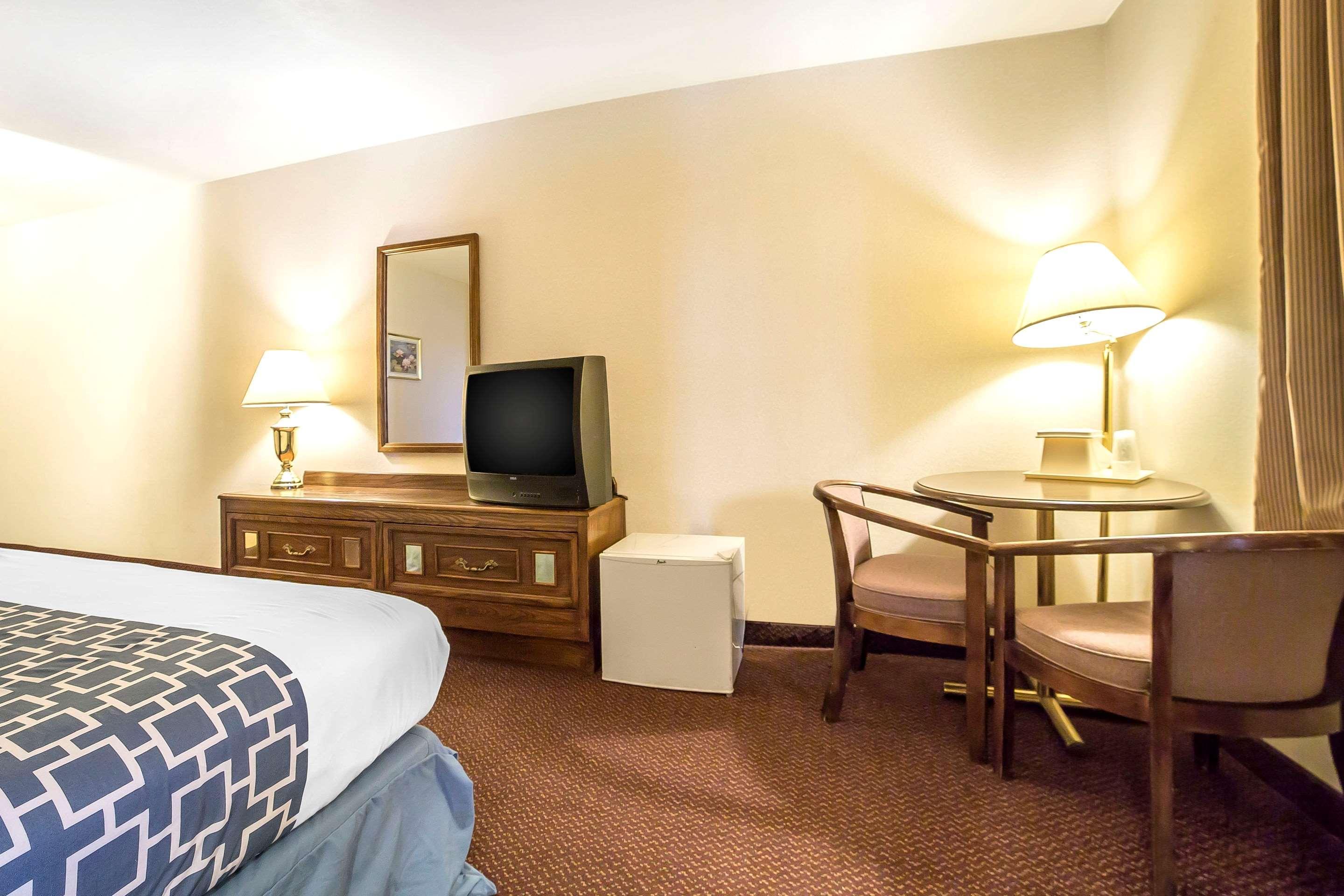 Econo Lodge Inn & Suites Sandy Εξωτερικό φωτογραφία