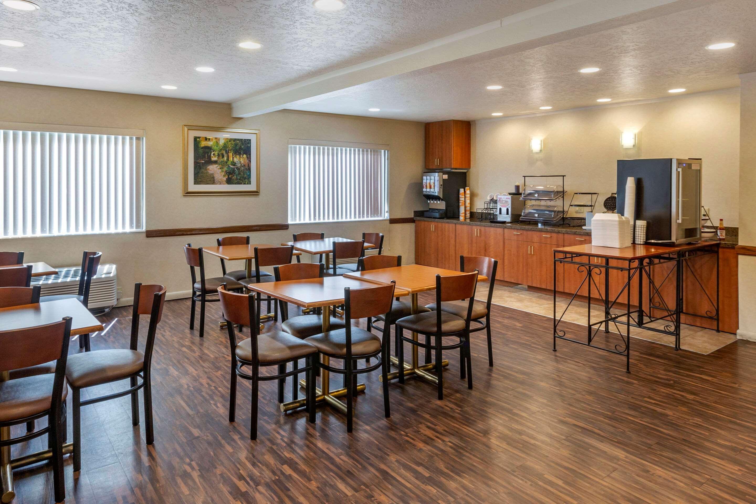 Econo Lodge Inn & Suites Sandy Εξωτερικό φωτογραφία