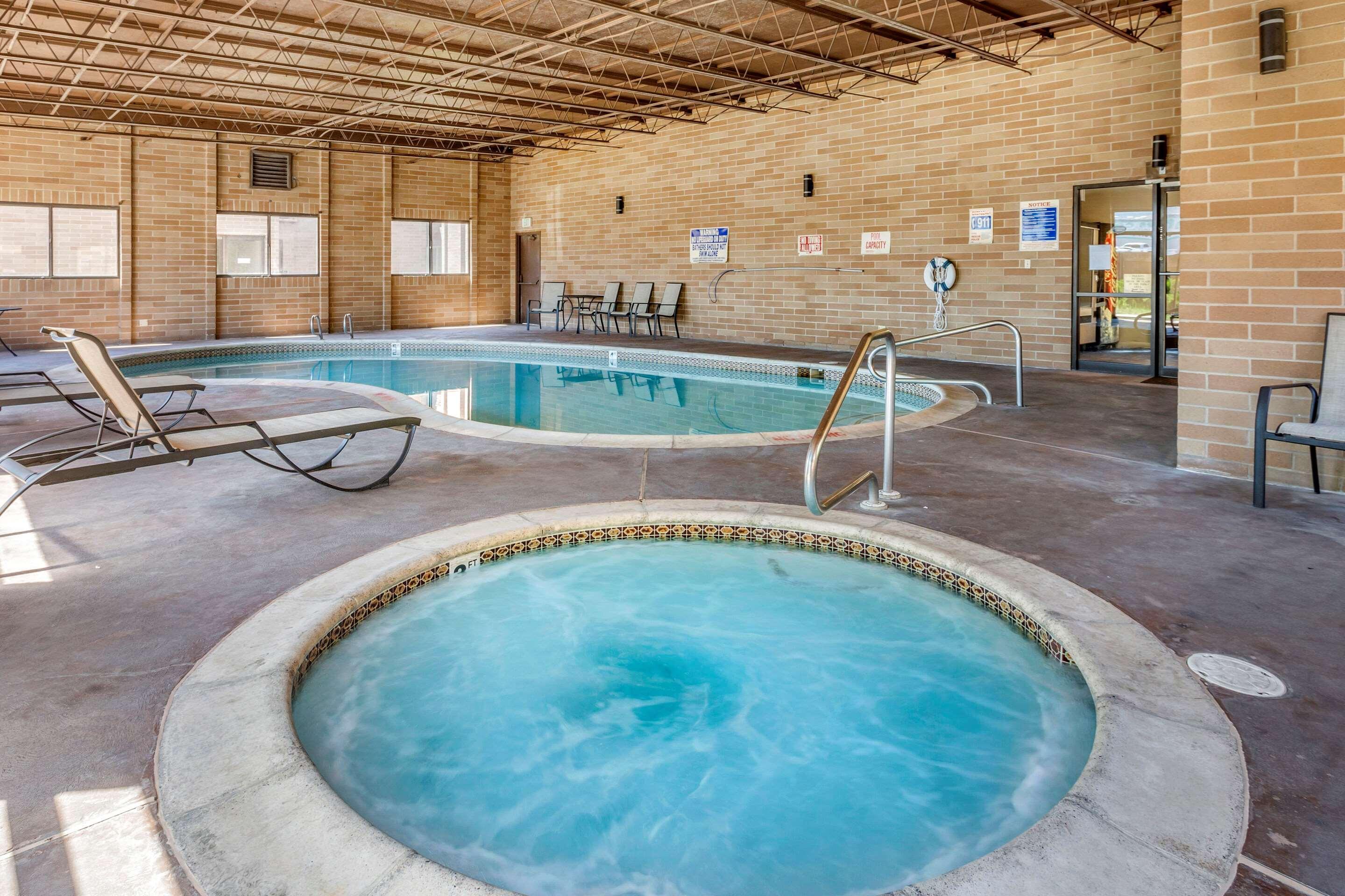 Econo Lodge Inn & Suites Sandy Εξωτερικό φωτογραφία