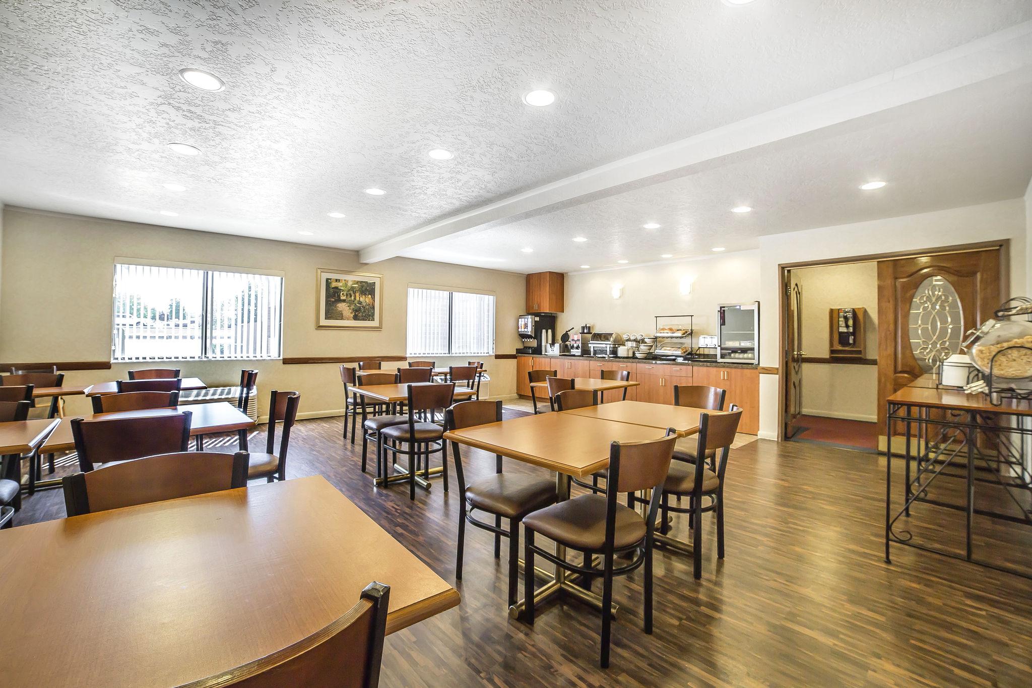 Econo Lodge Inn & Suites Sandy Εξωτερικό φωτογραφία