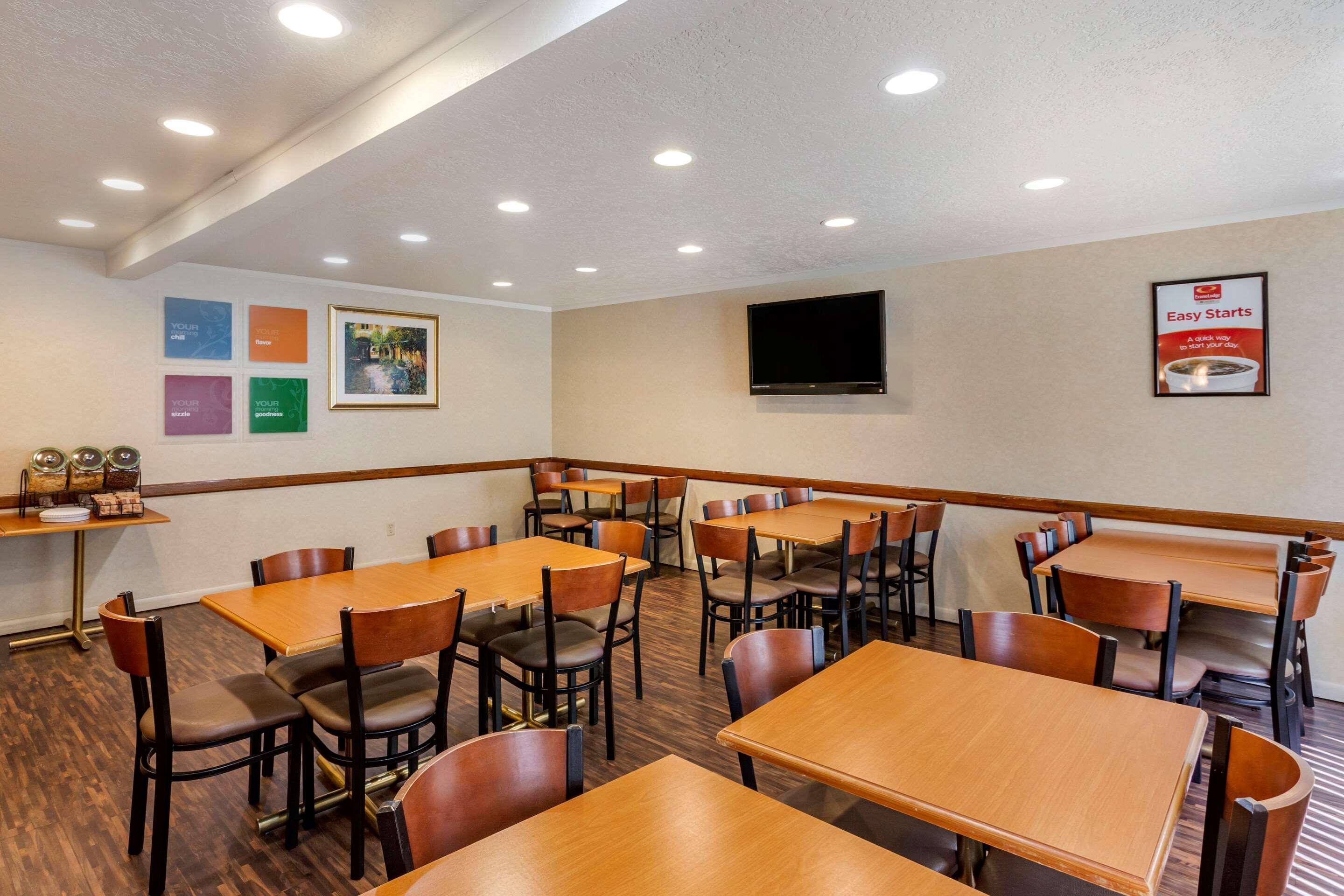 Econo Lodge Inn & Suites Sandy Εξωτερικό φωτογραφία